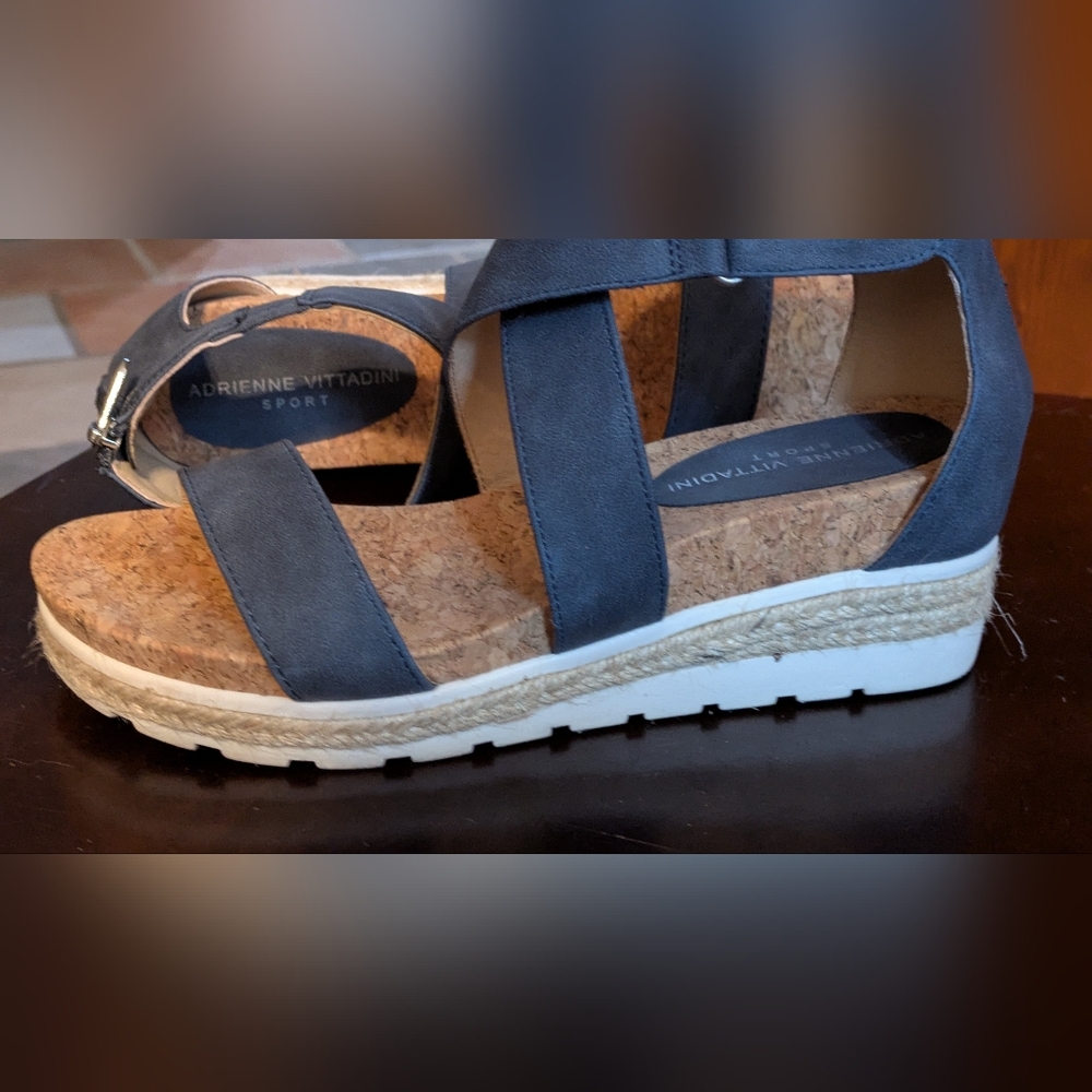 Adrienne Vittadini Blue strap Sandals, Cork Sole. 8M - Picture 4 of 6